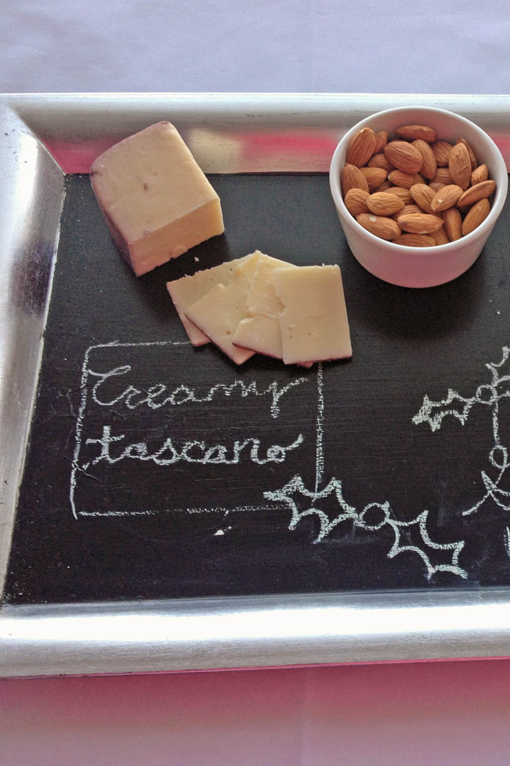 chalkboard-serving-tray