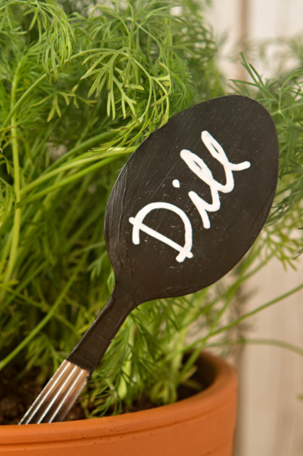 diy-spoon-plant-marker