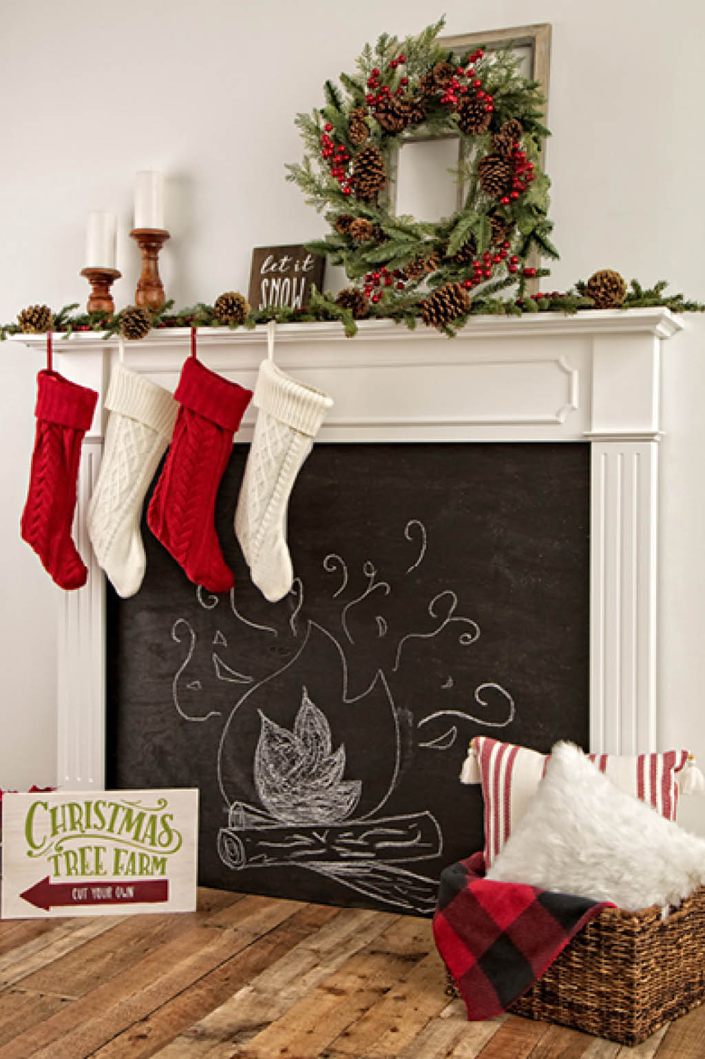 decorated-mantel-for-winter