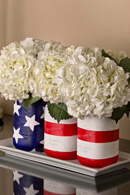 patriotic-mason-jar-centerpiece