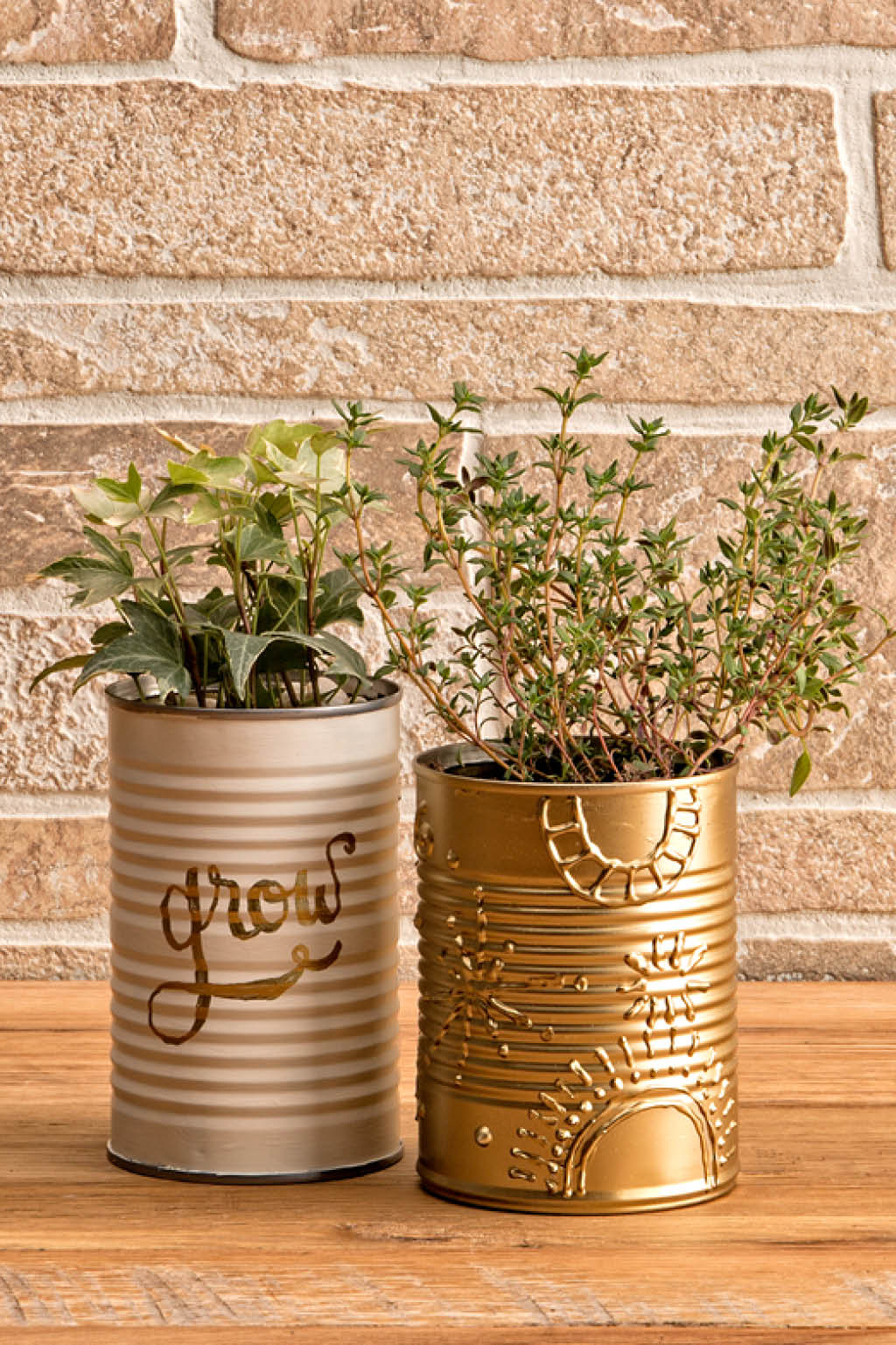 upcycled-painted-can-planter