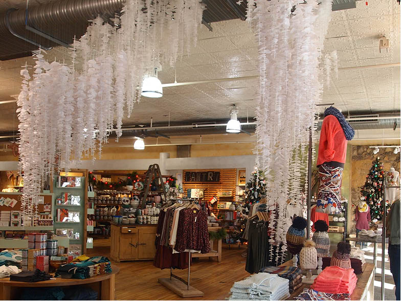anthropologie-holiday-display