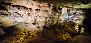 jewel-cave-south-dakota