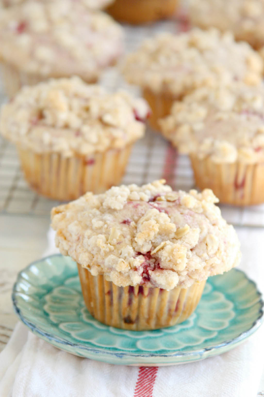 raspberry-muffins