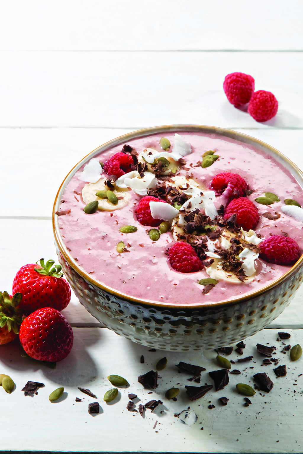 pretty-in-pink-smoothie-bowl