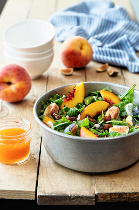 peach fig and arugula salad