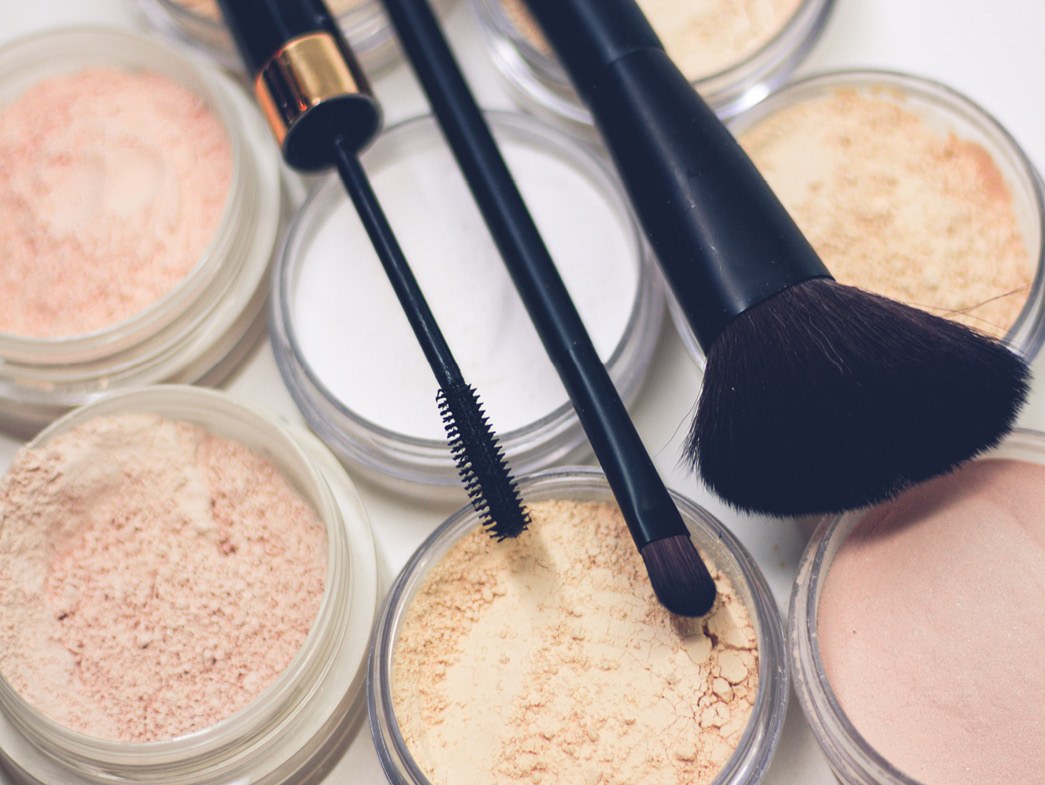 Makeup and makeup brushes