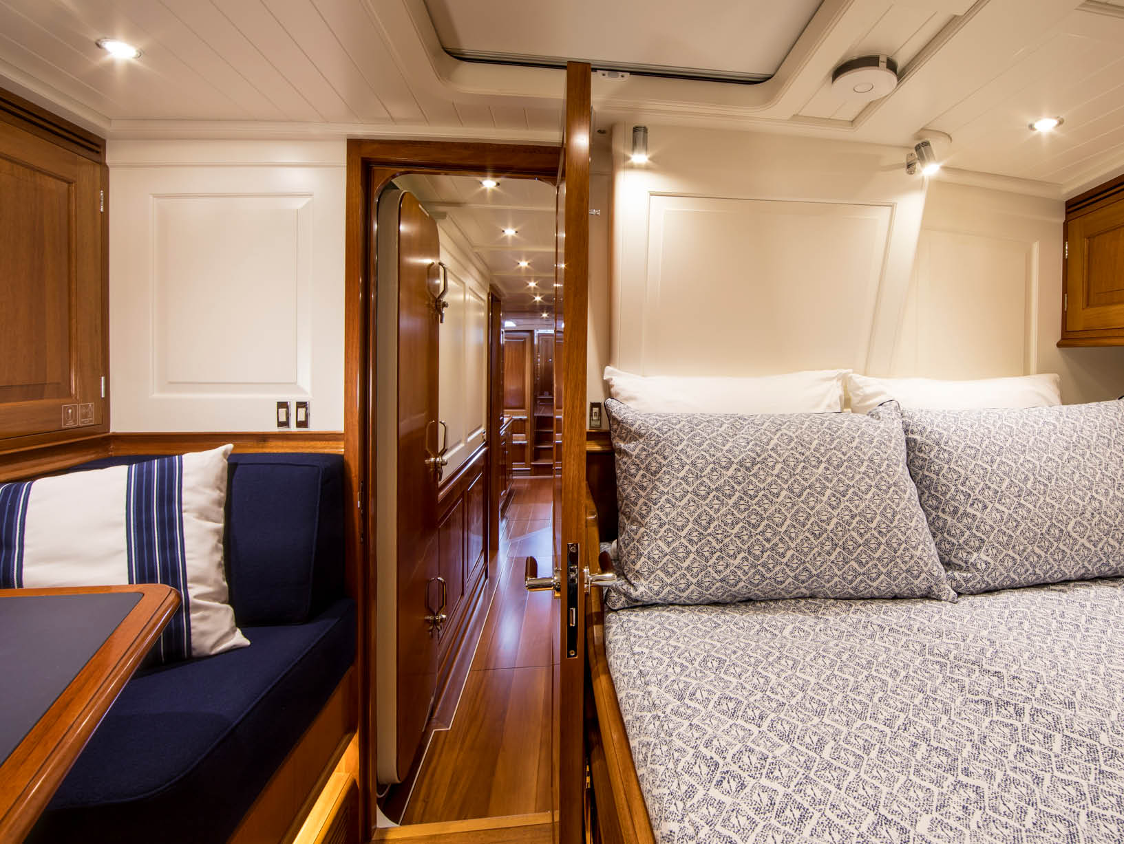 bedroom on yacht