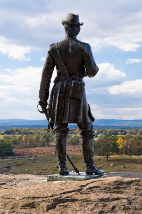 statue