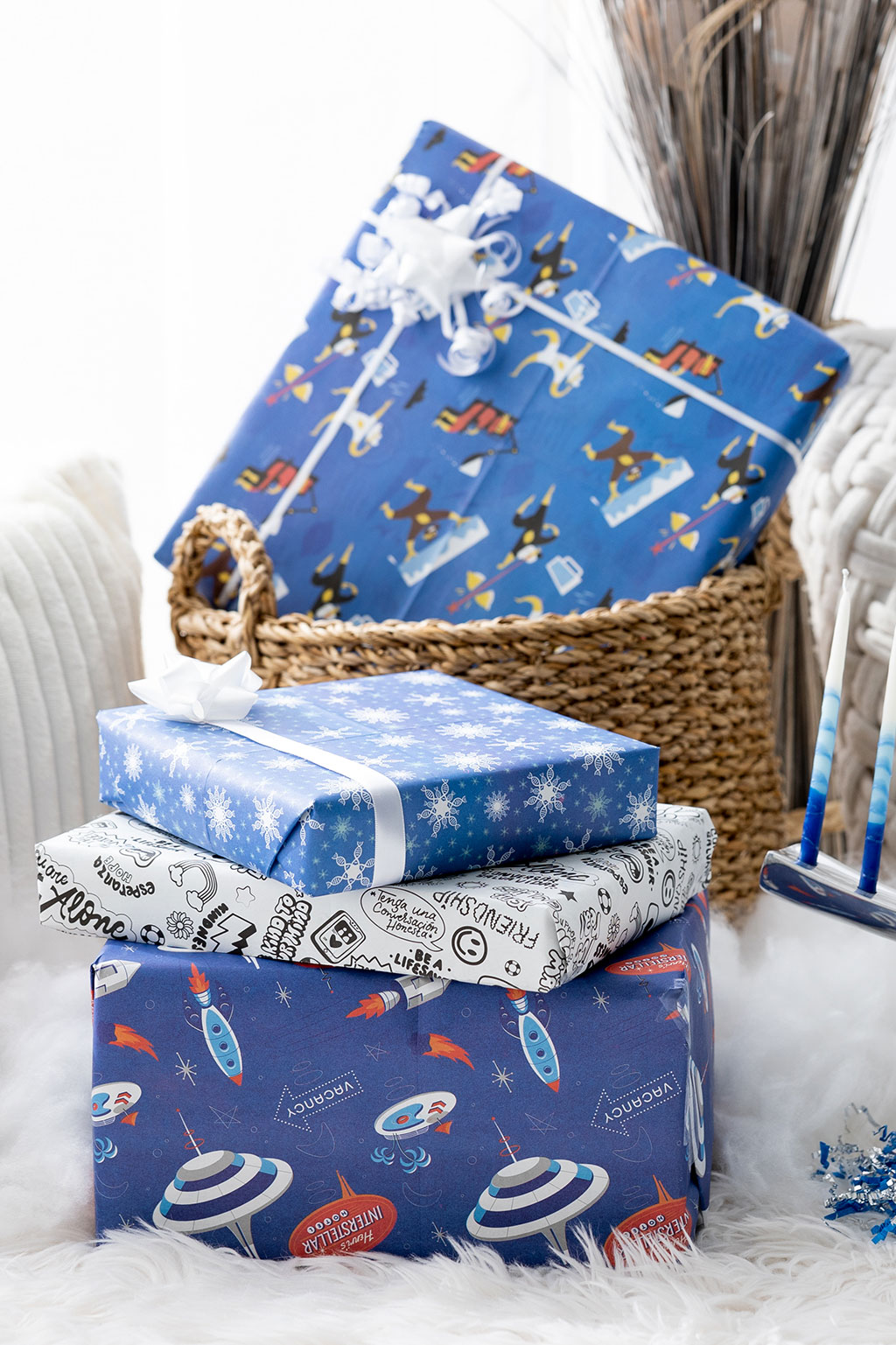 White Gift Wrapping - Christmas Magazine
